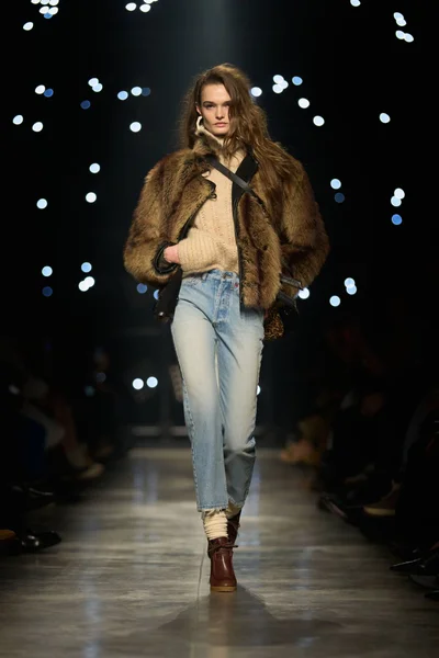 Look 13